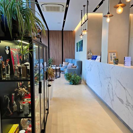 Bel Ami Suita Hotel Orikum Bagian luar foto