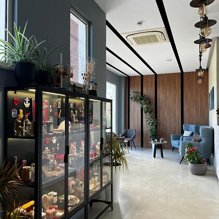 Bel Ami Suita Hotel Orikum Bagian luar foto