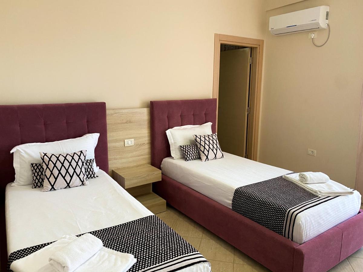 Bel Ami Suita Hotel Orikum Bagian luar foto