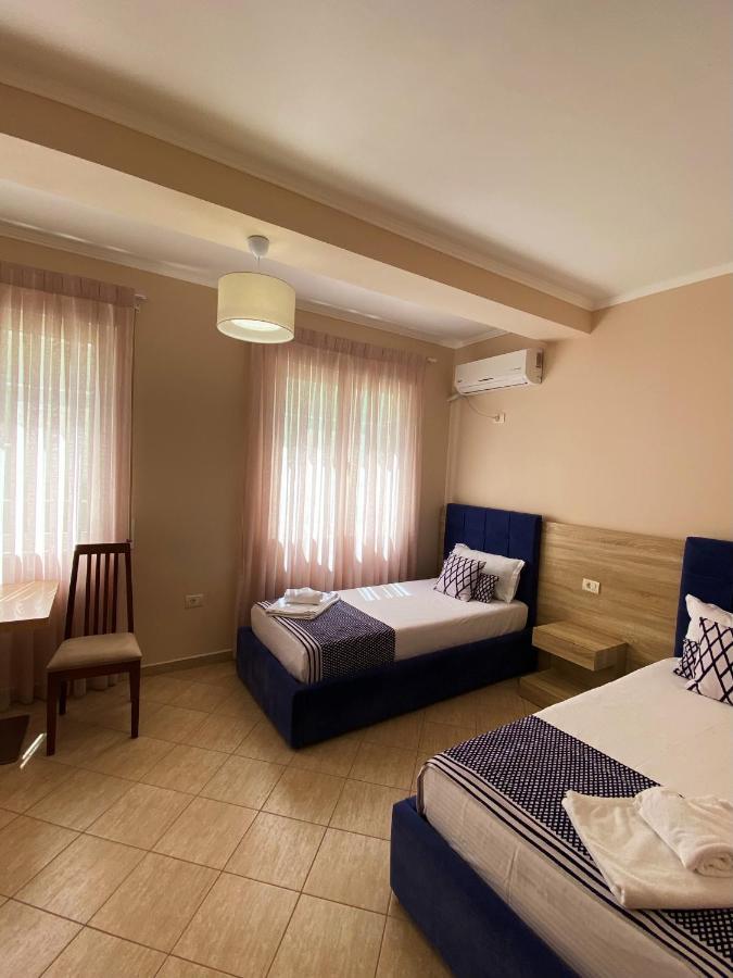 Bel Ami Suita Hotel Orikum Bagian luar foto
