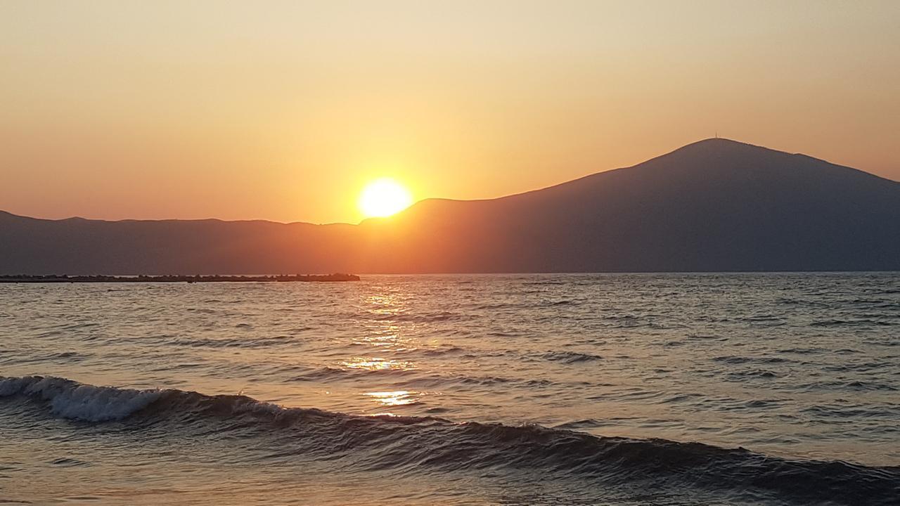 Bel Ami Suita Hotel Orikum Bagian luar foto