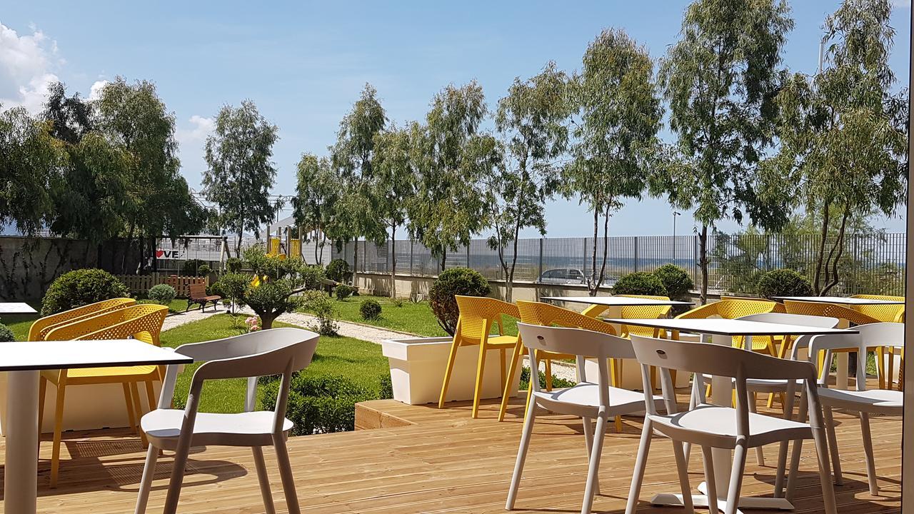 Bel Ami Suita Hotel Orikum Bagian luar foto