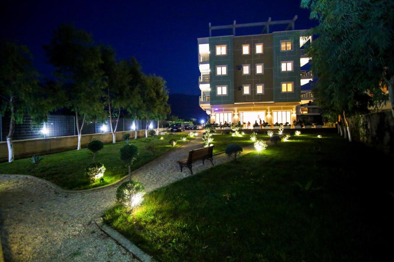 Bel Ami Suita Hotel Orikum Bagian luar foto