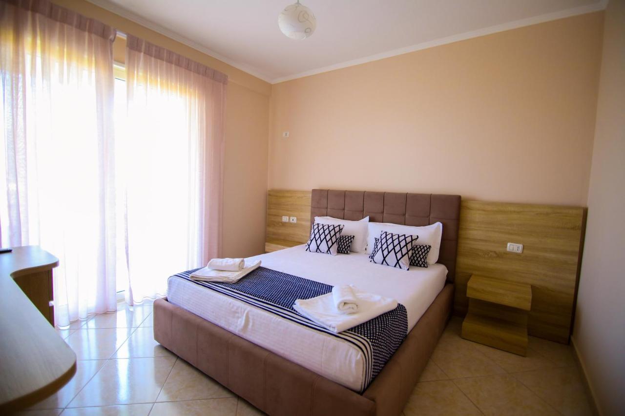Bel Ami Suita Hotel Orikum Bagian luar foto