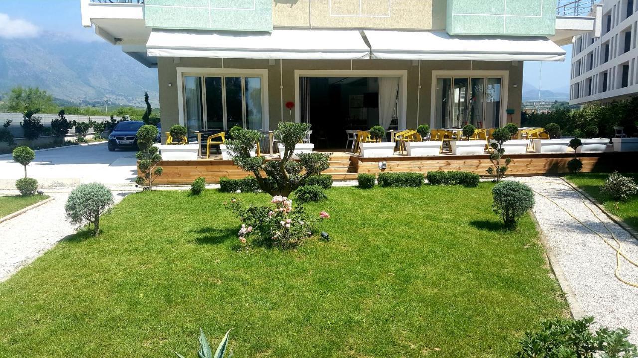 Bel Ami Suita Hotel Orikum Bagian luar foto