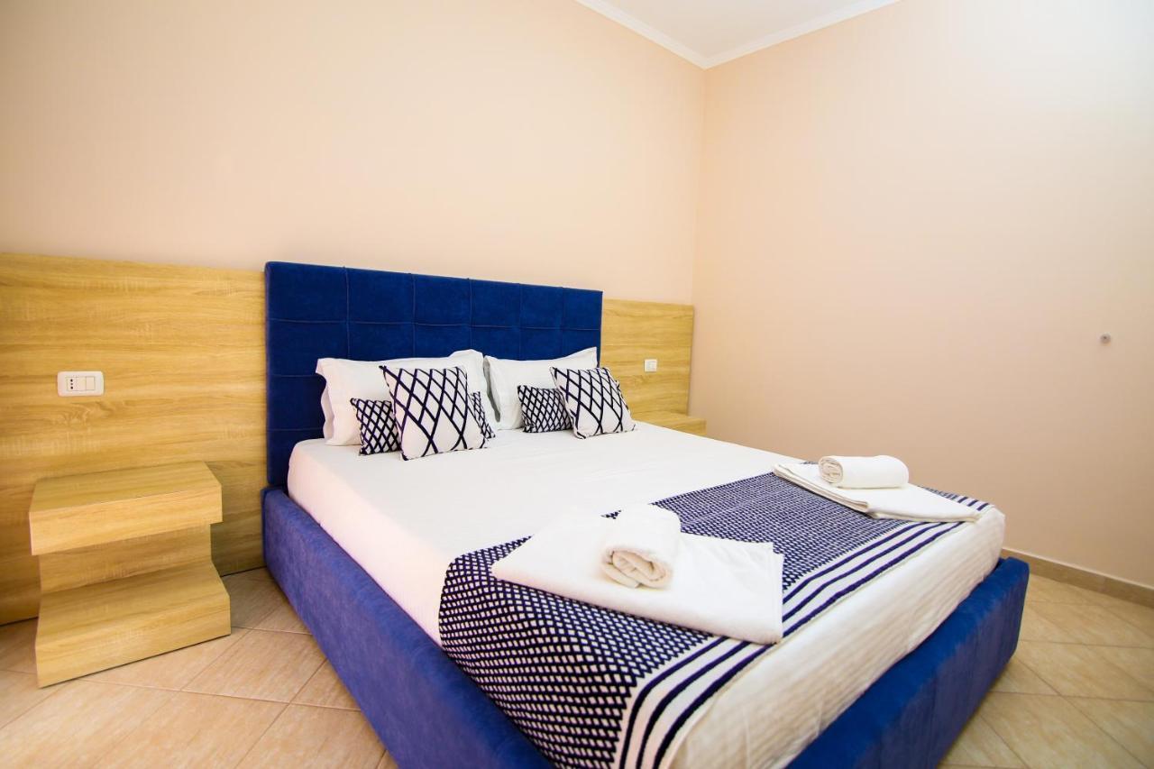 Bel Ami Suita Hotel Orikum Bagian luar foto