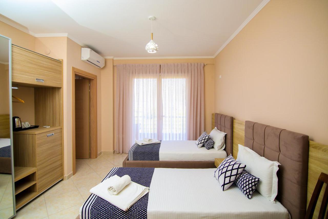 Bel Ami Suita Hotel Orikum Bagian luar foto
