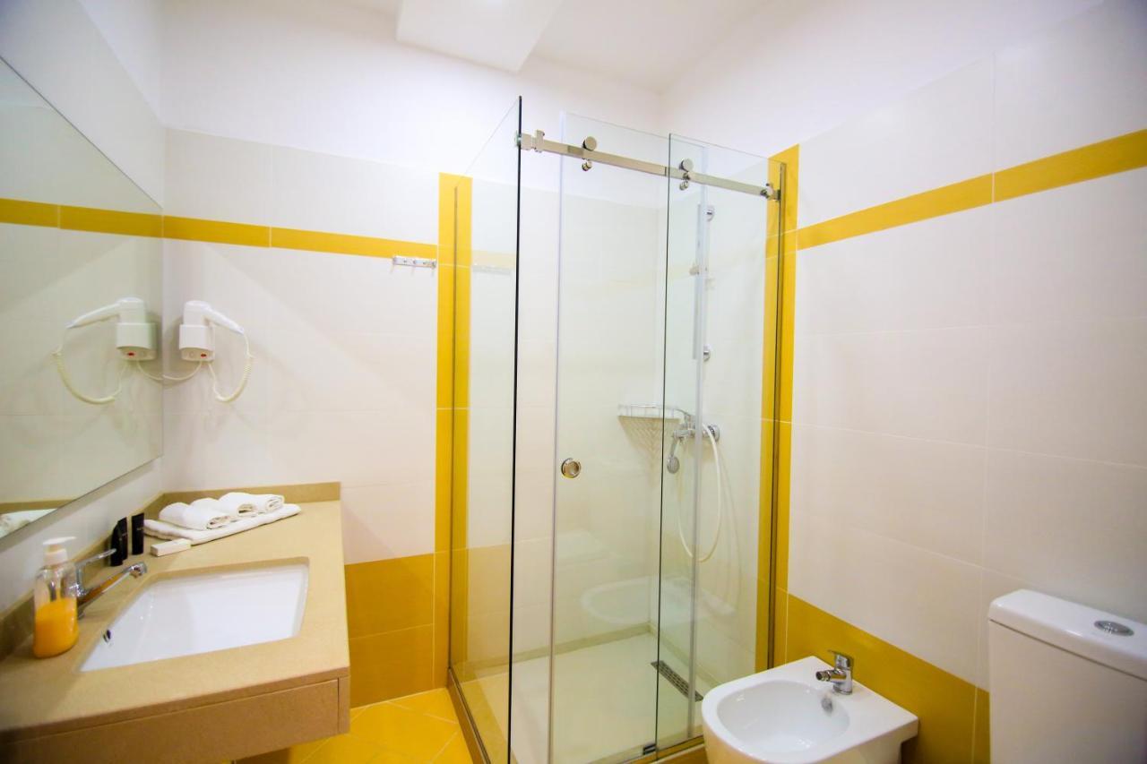 Bel Ami Suita Hotel Orikum Bagian luar foto